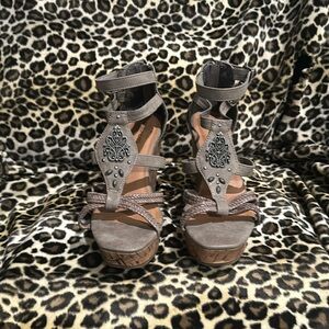 Grey Maurice Wedges